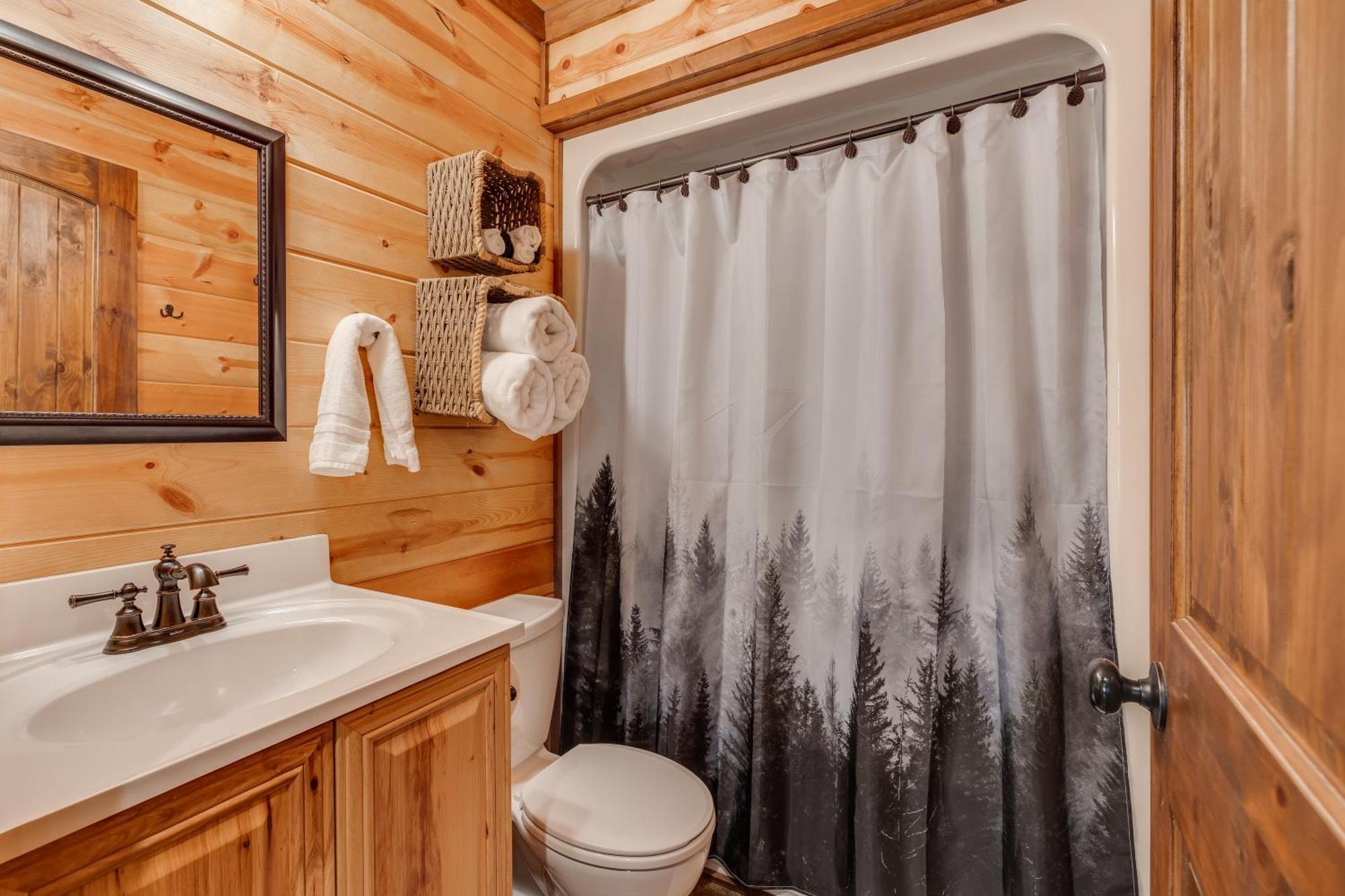 Cross Timbers Cabin On The Grove'S 25-Acres Broken Bow Exterior photo