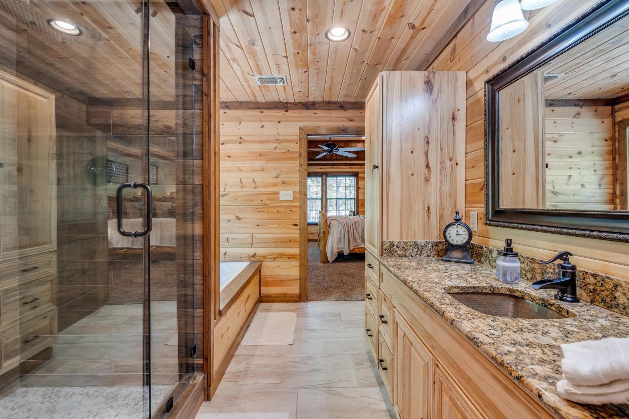 Cross Timbers Cabin On The Grove'S 25-Acres Broken Bow Exterior photo
