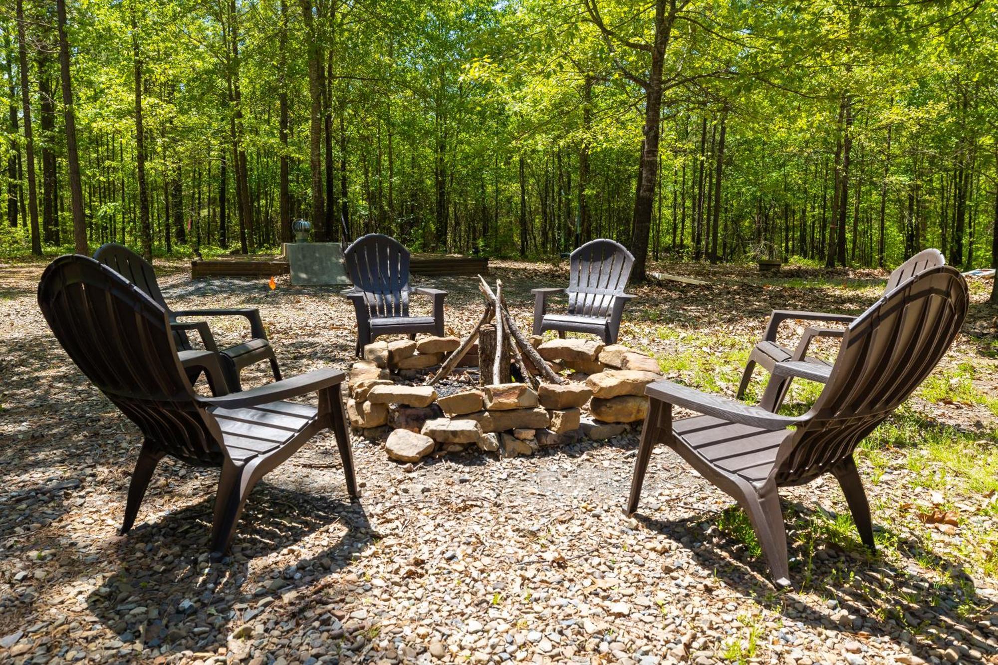 Cross Timbers Cabin On The Grove'S 25-Acres Broken Bow Exterior photo